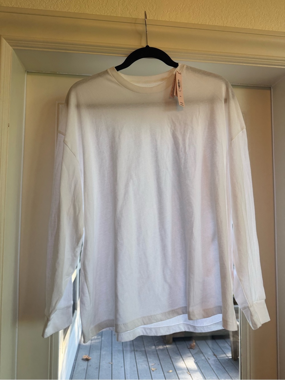 Victoria's Secret White Long-Sleeve Crewneck Tee